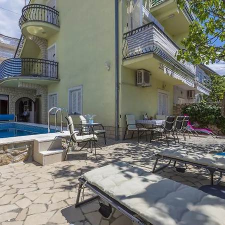 Appartement Charmantes Mit 2 Fahrraedern Und Nur 400 Meter Zum