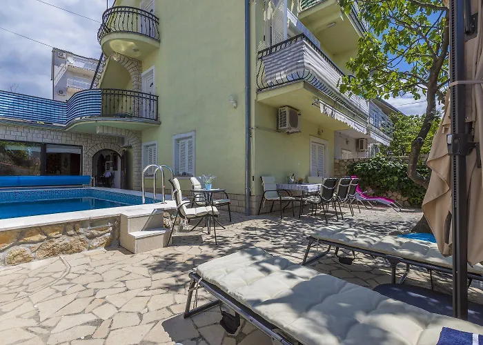 Appartement Charmantes Mit 2 Fahrraedern Und Nur 400 Meter Zum