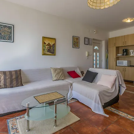 Apartmán Charmantes Mit 2 Fahrraedern Und Nur 400 Meter Zum *