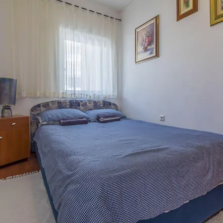 Apartment Charmantes Mit 2 Fahrraedern Und Nur 400 Meter Zum *