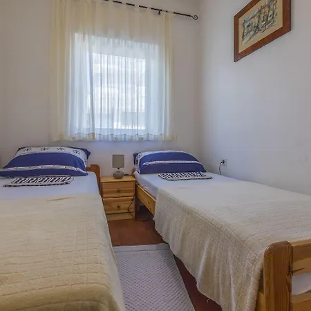 Apartmán Charmantes Mit 2 Fahrraedern Und Nur 400 Meter Zum Selce